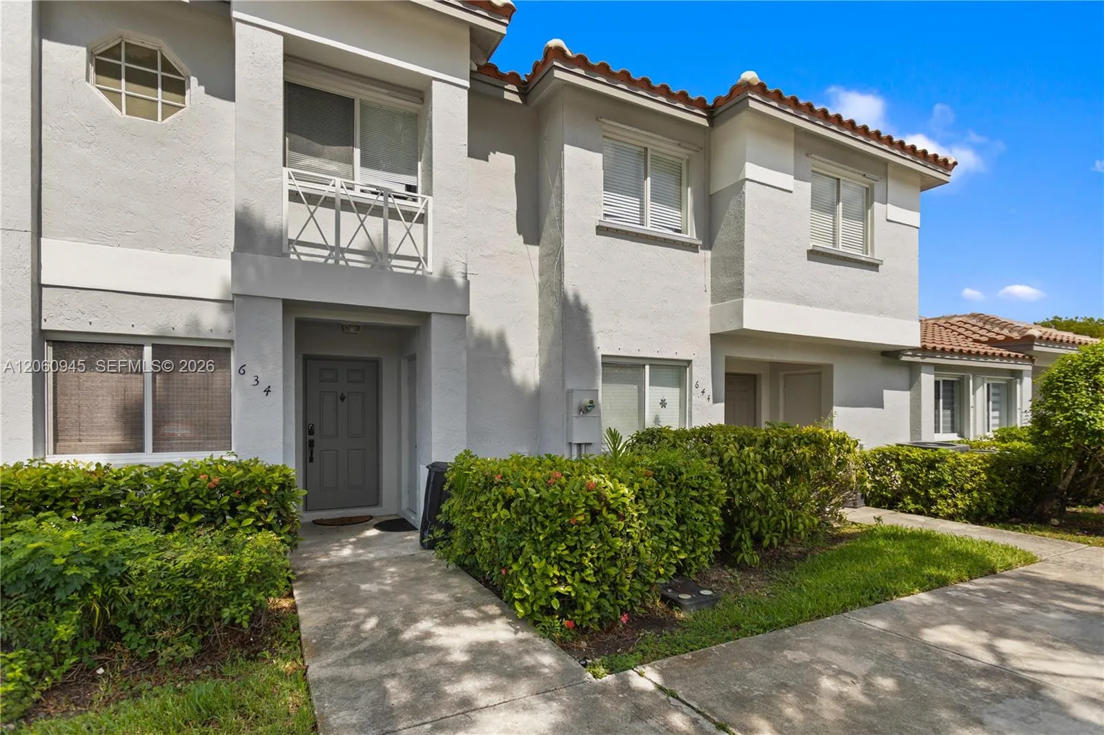 634 NW 208th Dr, Pembroke Pines, FL 33029 photo 4