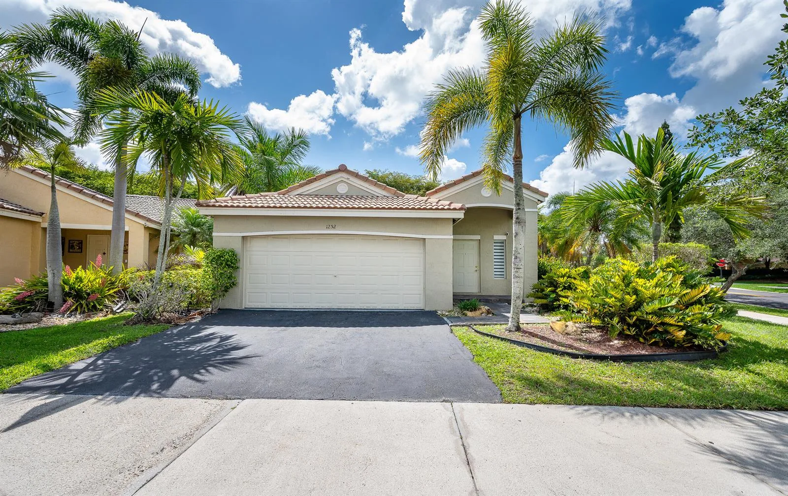1252 Sabal Trail, Weston, FL 33327
