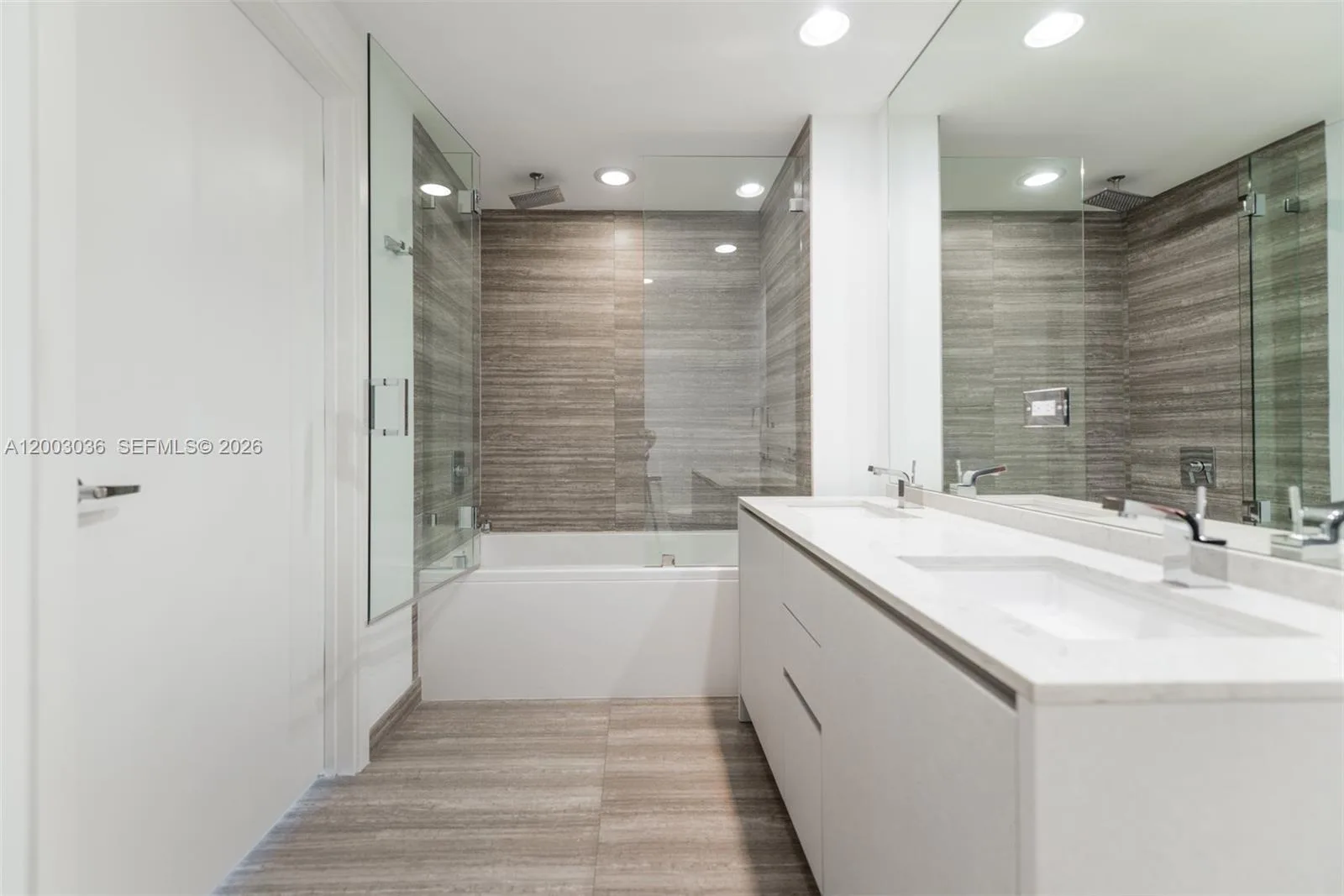 1010 Brickell Ave # 2911, Miami, FL 33131 photo 6