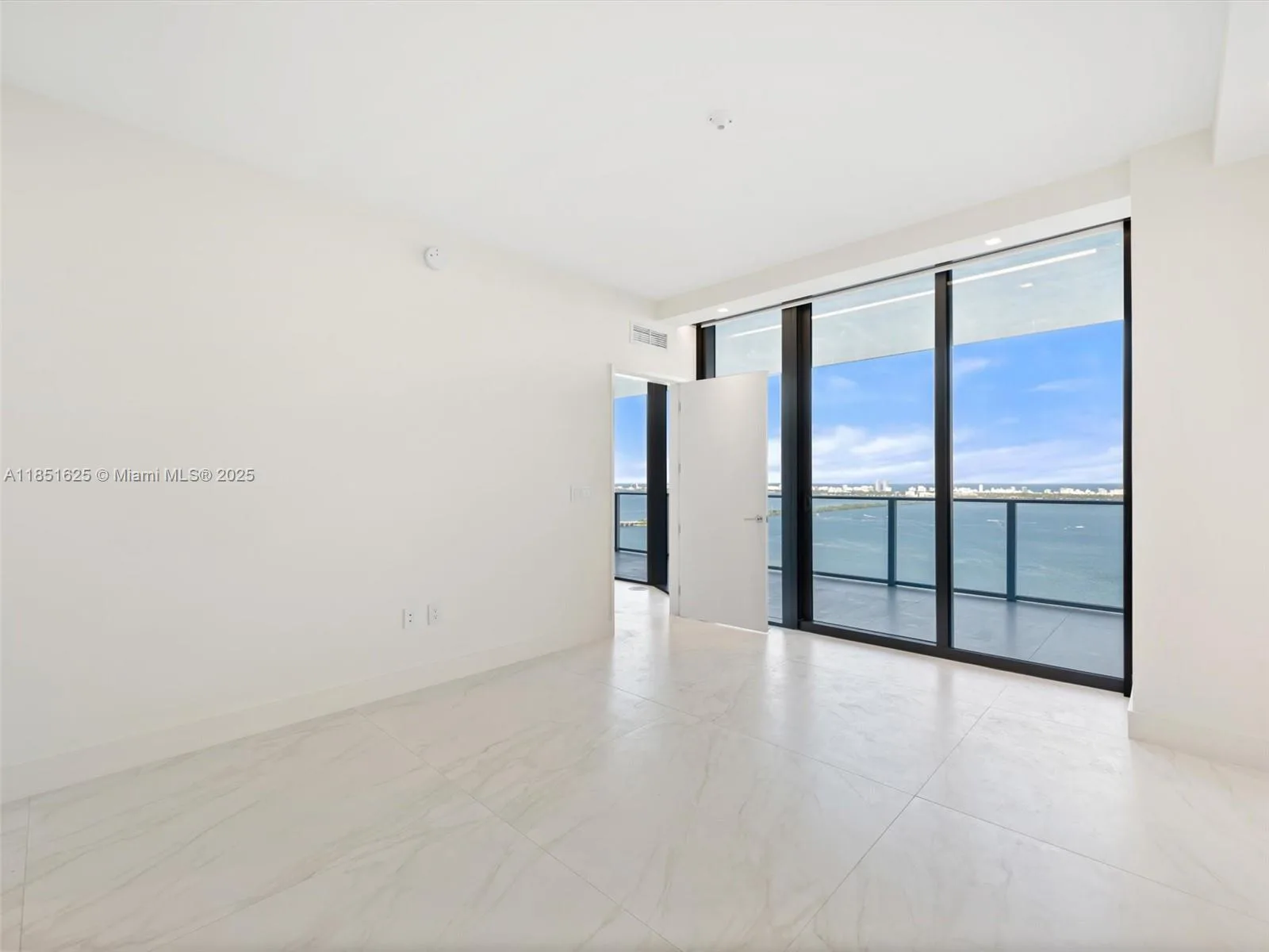 700 NE 24th St # 4305, Miami, FL 33137 photo 12
