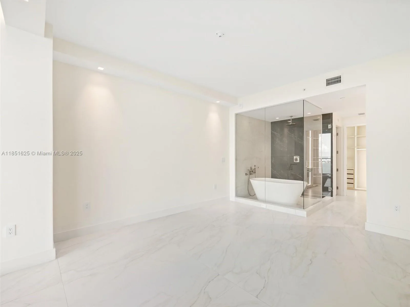 700 NE 24th St # 4305, Miami, FL 33137 photo 13