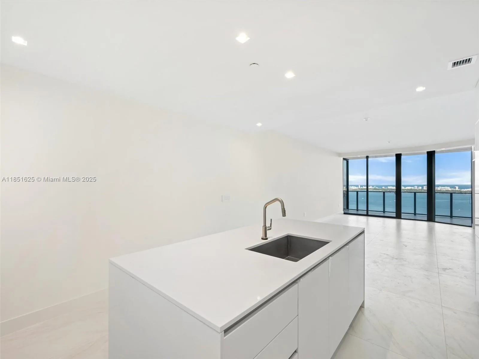 700 NE 24th St # 4305, Miami, FL 33137 photo 8