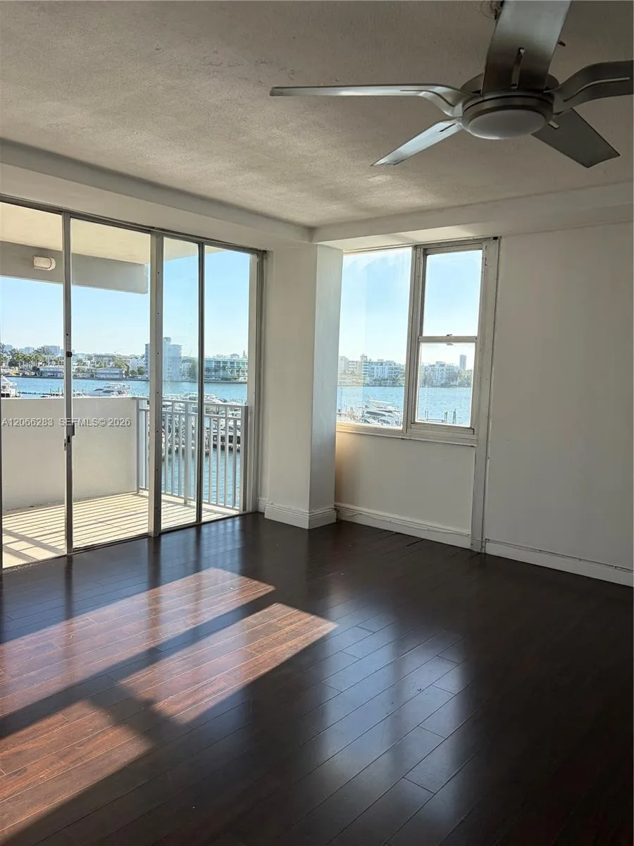 7545 E Treasure Dr # 5G, North Bay Village, FL 33141 photo 3