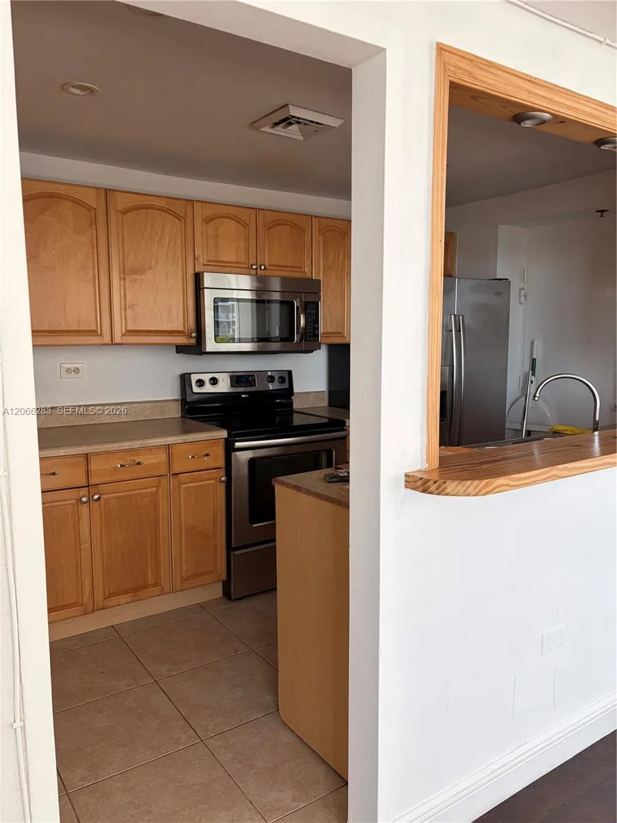 7545 E Treasure Dr # 5G, North Bay Village, FL 33141 photo 6