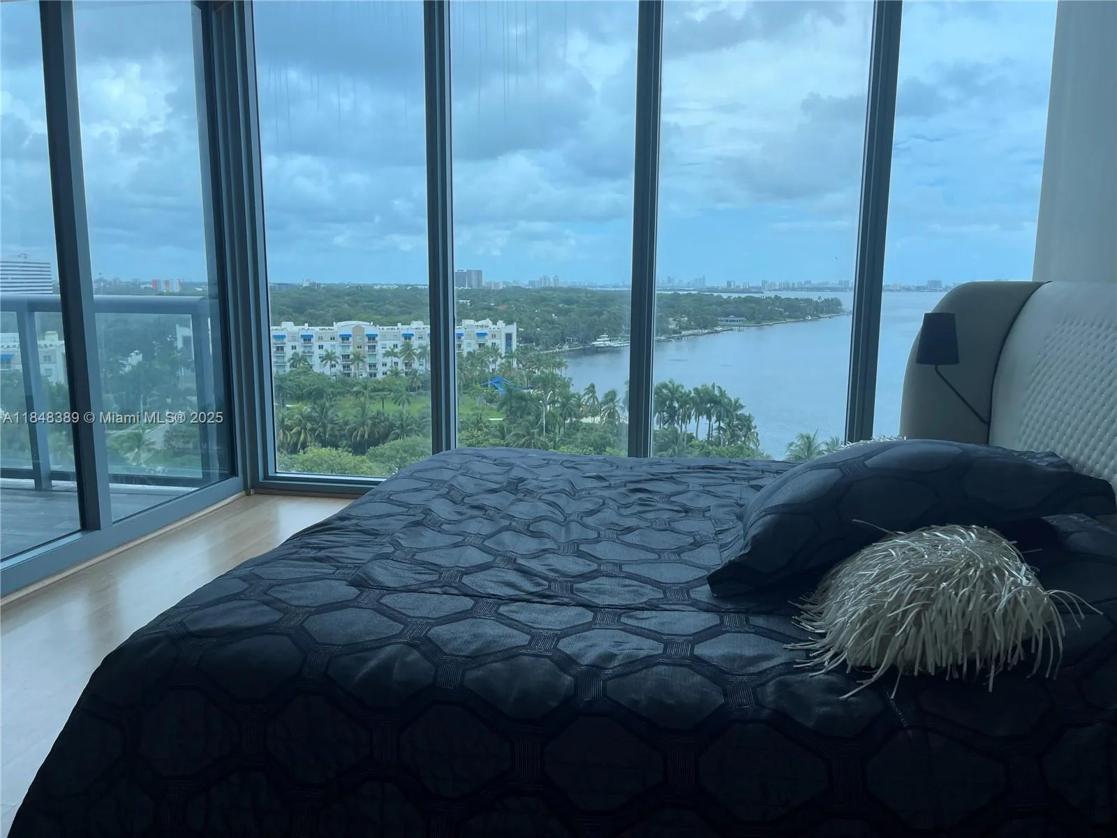 601 NE 36th St # 1009, Miami, FL 33137 photo 9