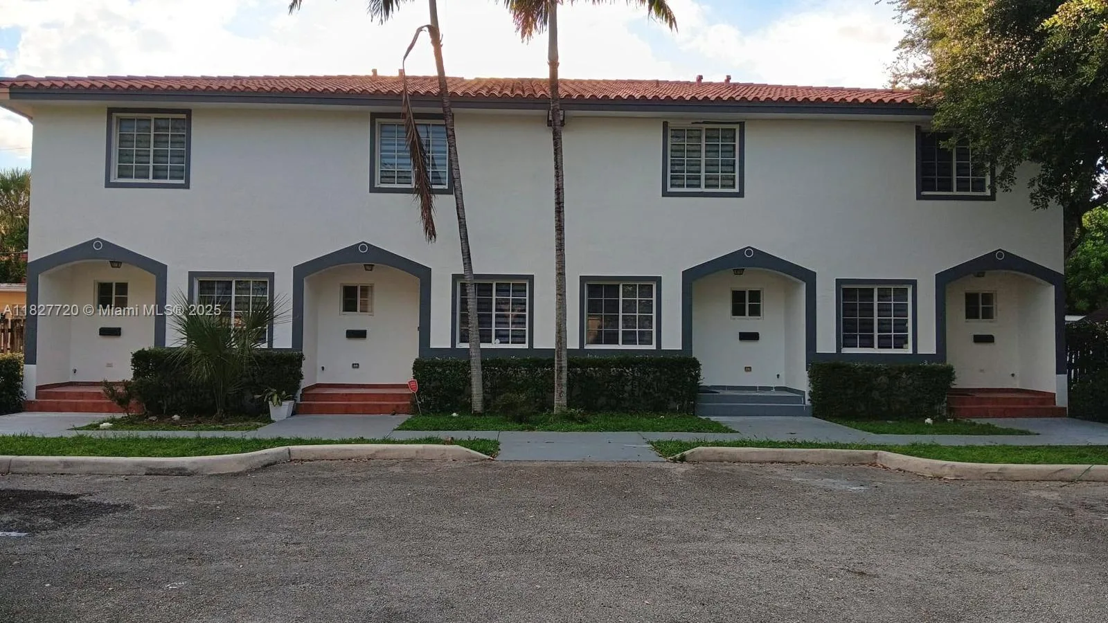 972 N 18th Ct, Hollywood, FL 33020