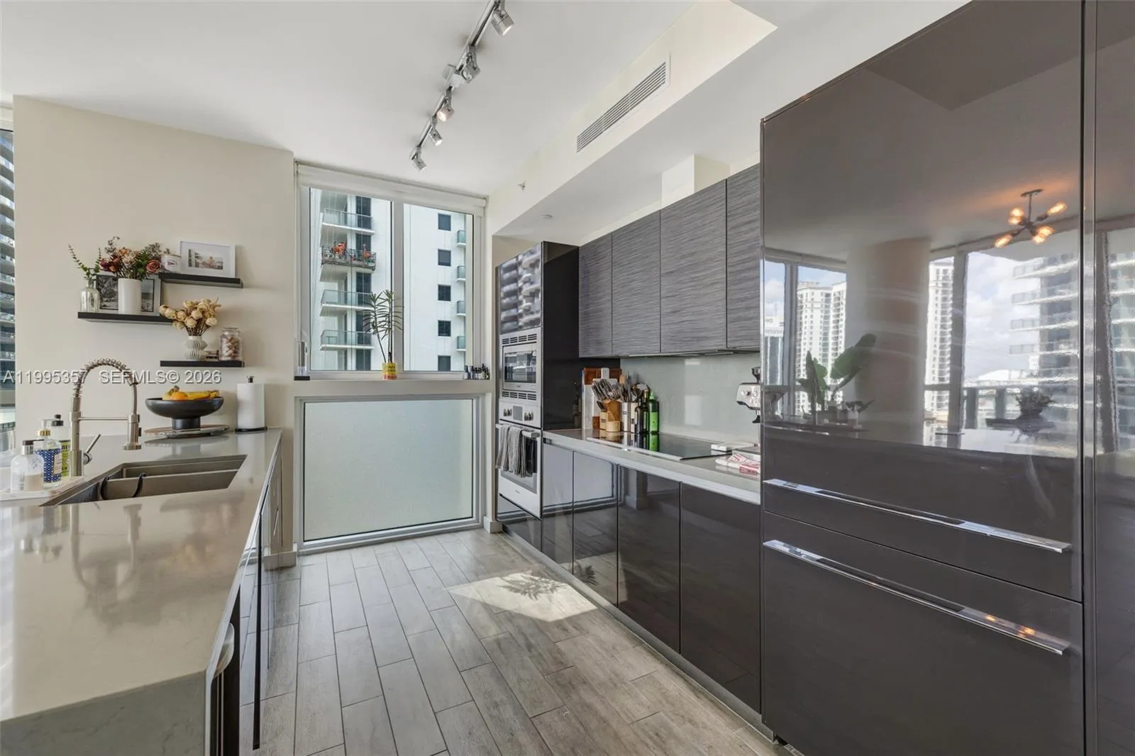 1080 Brickell Ave # 1909, Miami, FL 33131 photo 5