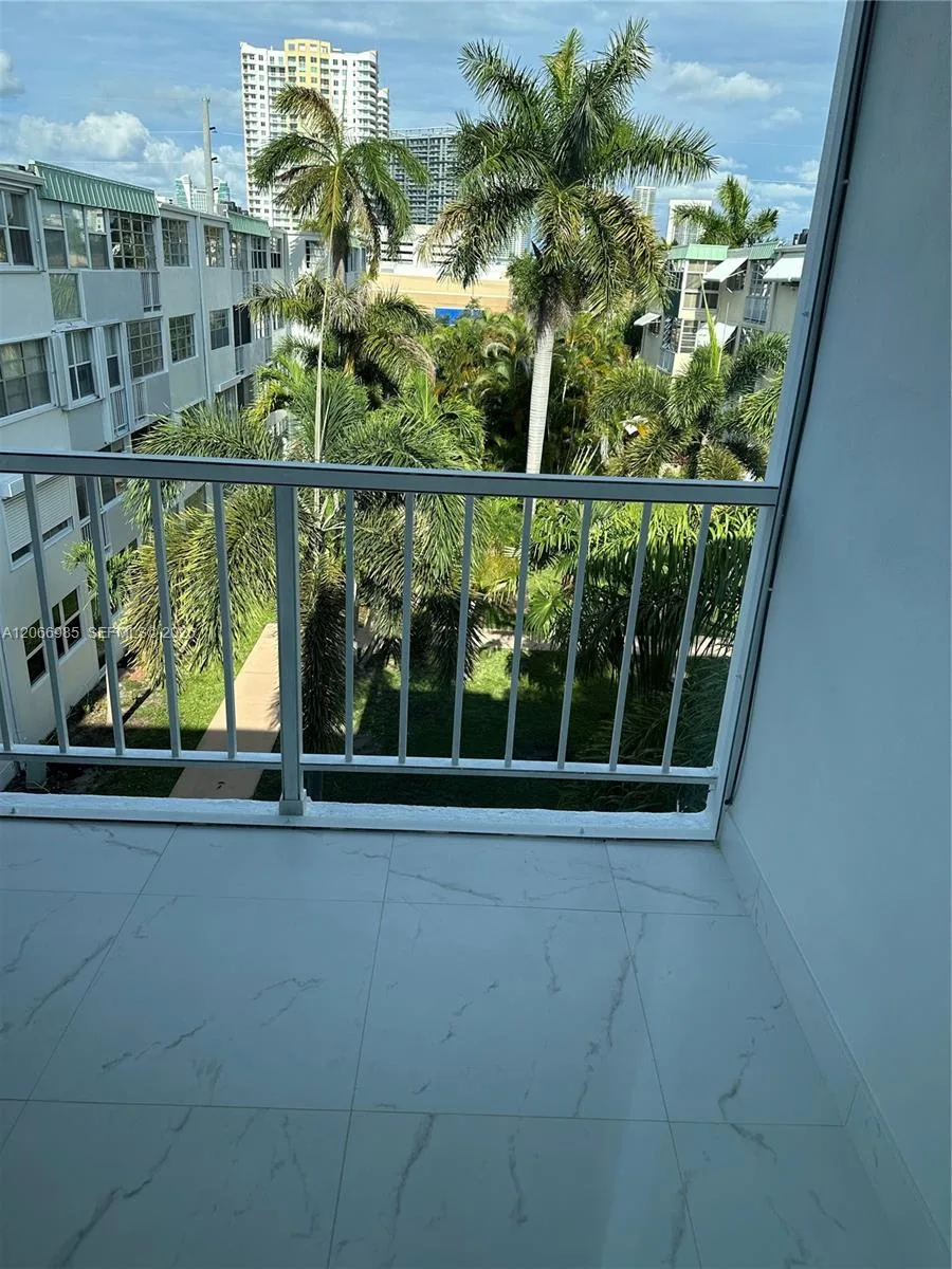 1333 E Hallandale Beach Blvd # 423, Hallandale Beach, FL 33009 photo 13
