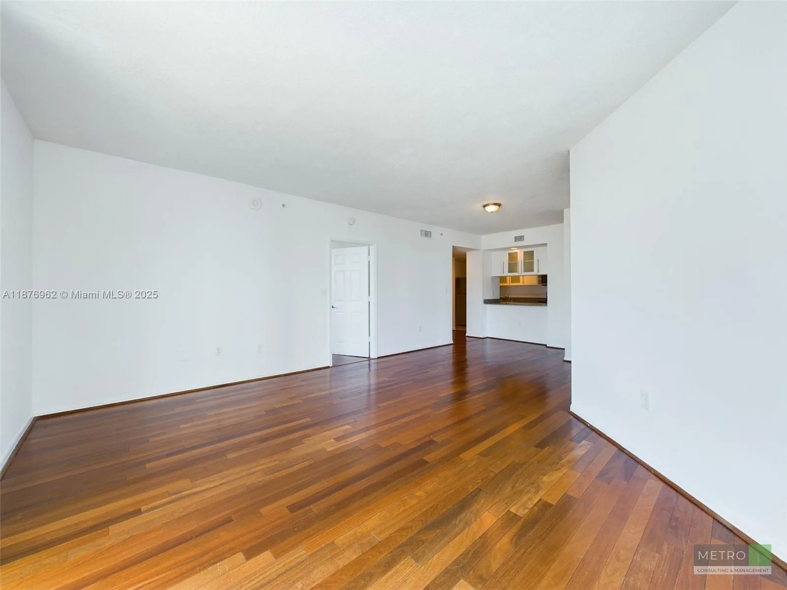 275 NE 18th St # 2007, Miami, FL 33132 photo 2