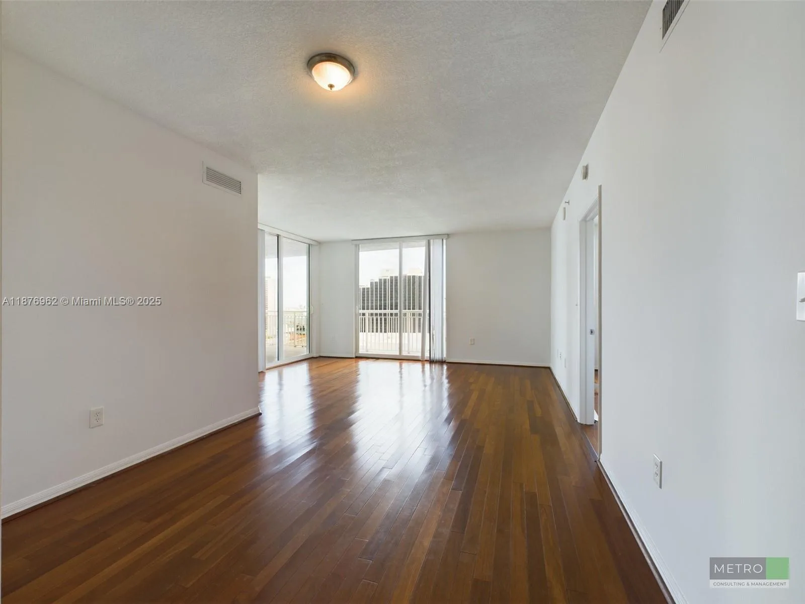 275 NE 18th St # 2007, Miami, FL 33132 photo 3