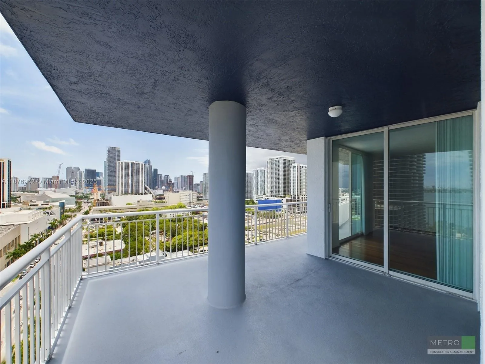 275 NE 18th St # 2007, Miami, FL 33132 photo 4