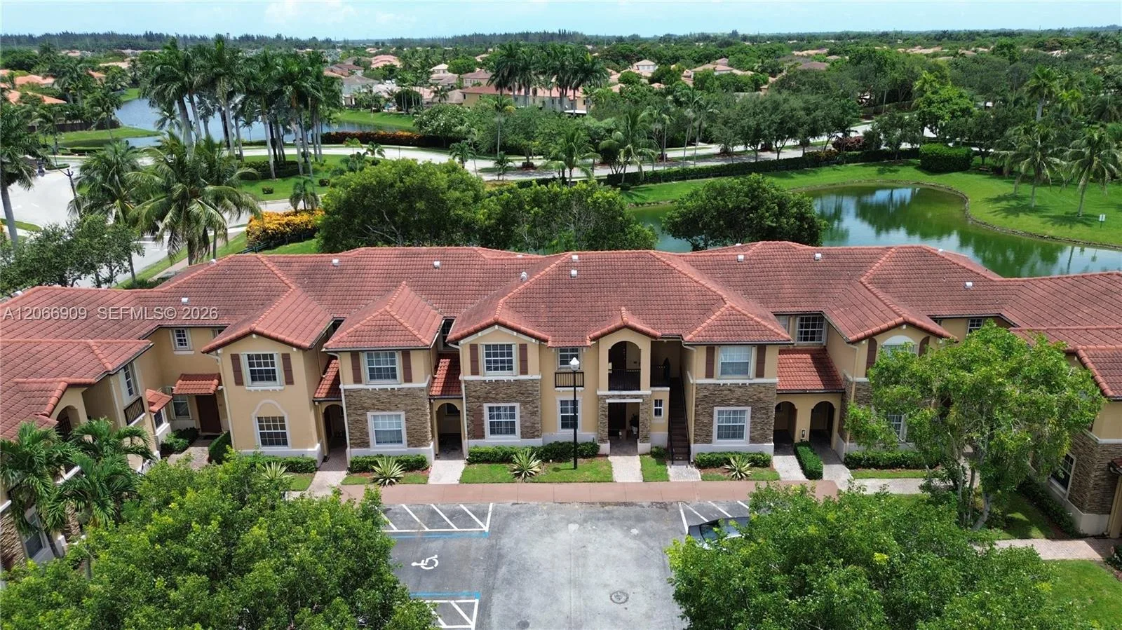 3390 NE 13th Cir Dr # 206-19, Homestead, FL 33033