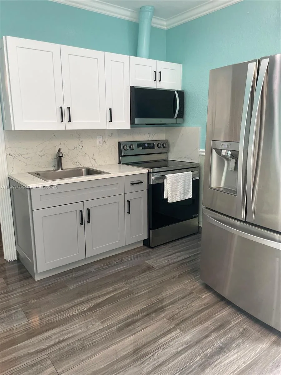 240 NE 27th St # 1, Pompano Beach, FL 33064 photo 11