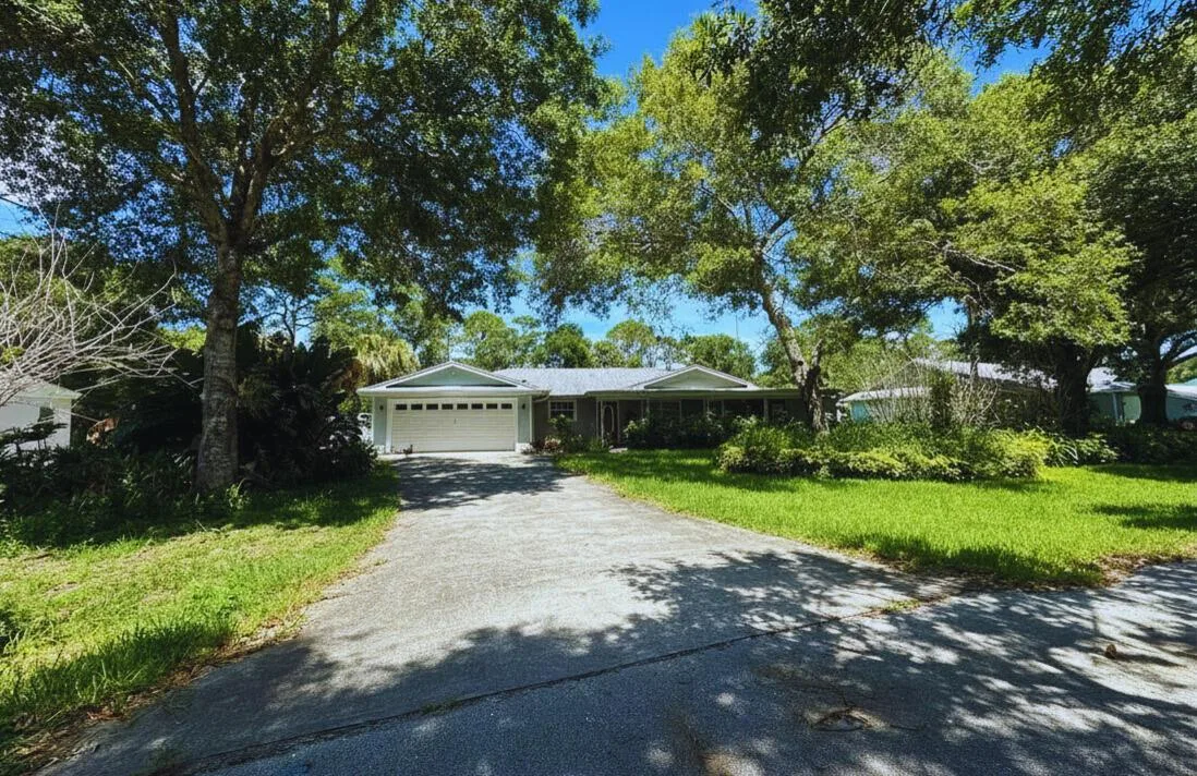 2725 47th Avenue, Vero Beach, FL 32966
