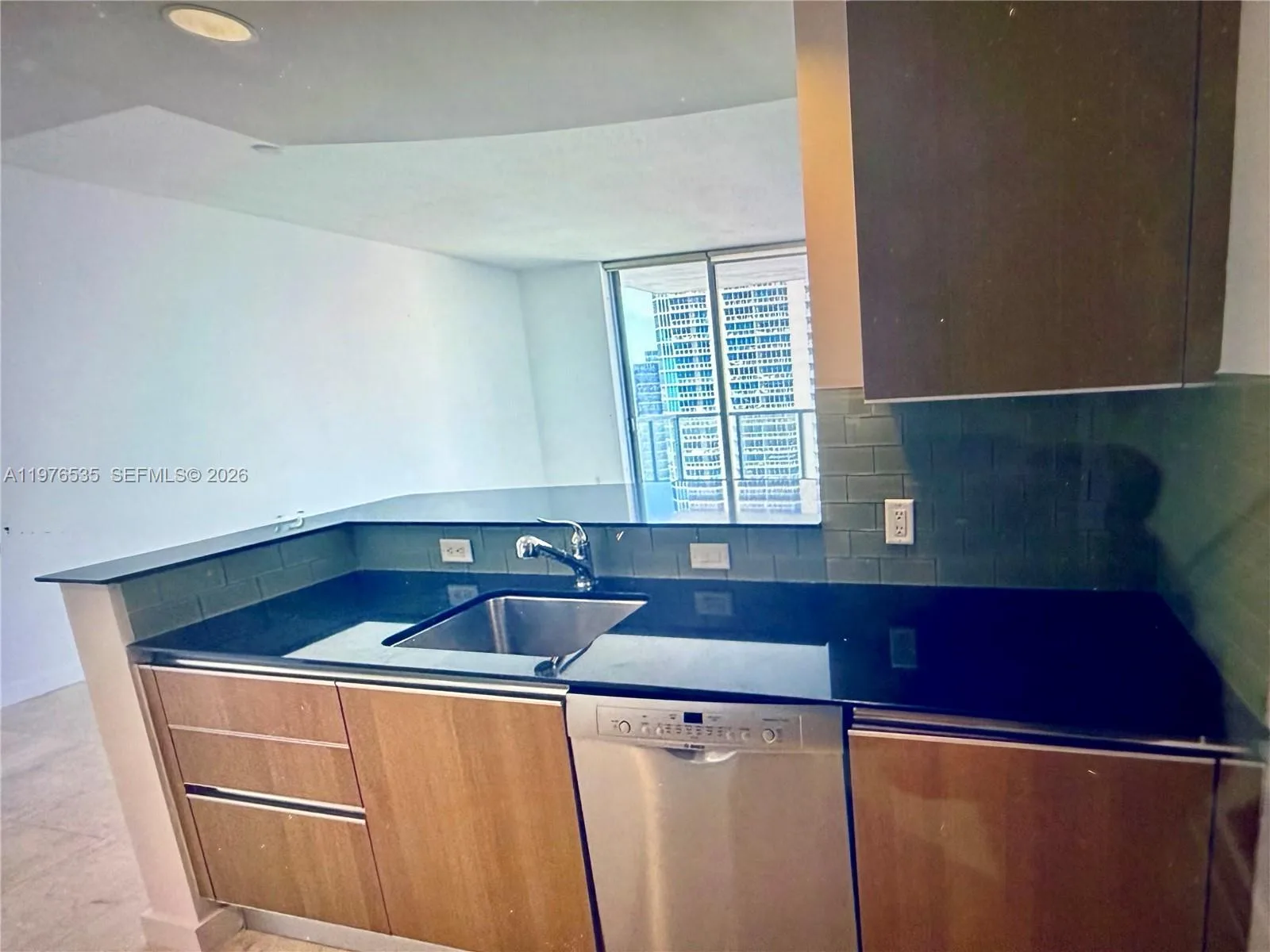1060 Brickell Ave # 3205, Miami, FL 33131 photo 2