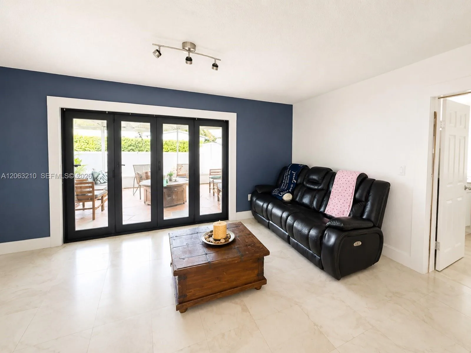 18150 NW 82nd Ave, Hialeah, FL 33015 photo 10
