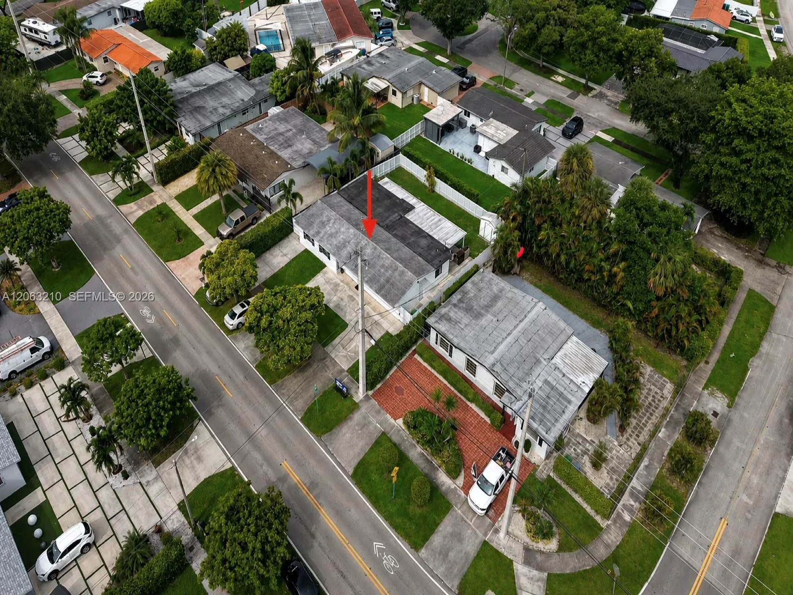 18150 NW 82nd Ave, Hialeah, FL 33015 photo 3
