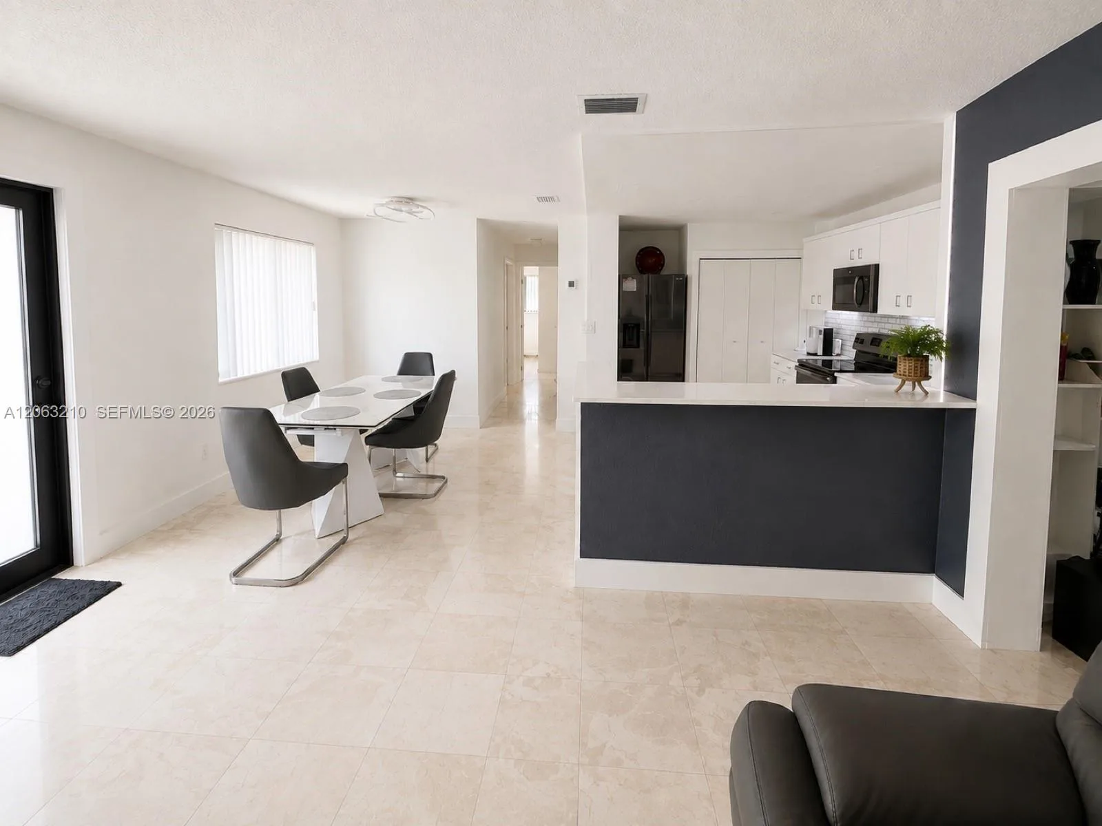18150 NW 82nd Ave, Hialeah, FL 33015 photo 8