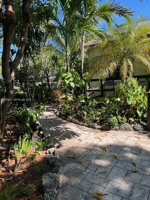 410 NW 31st St, Miami, FL 33127 photo 5