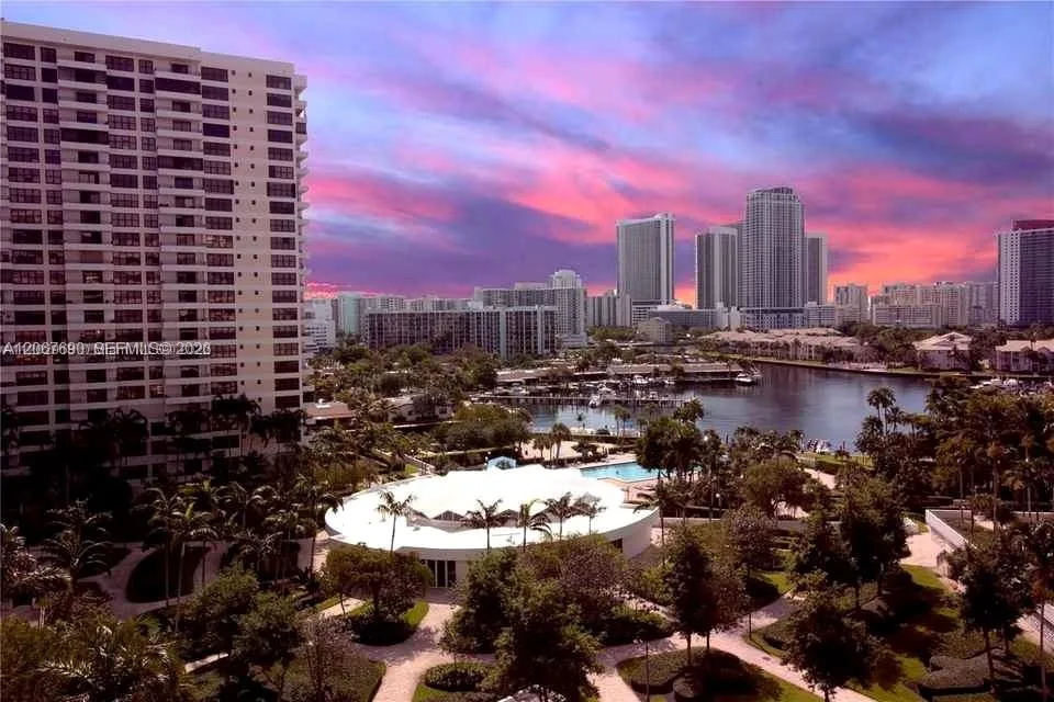600 Three Islands Blvd # 1113, Hallandale Beach, FL 33009 photo 4