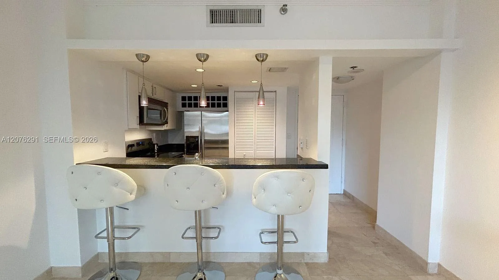 540 Brickell Key Dr # 512, Miami, FL 33131