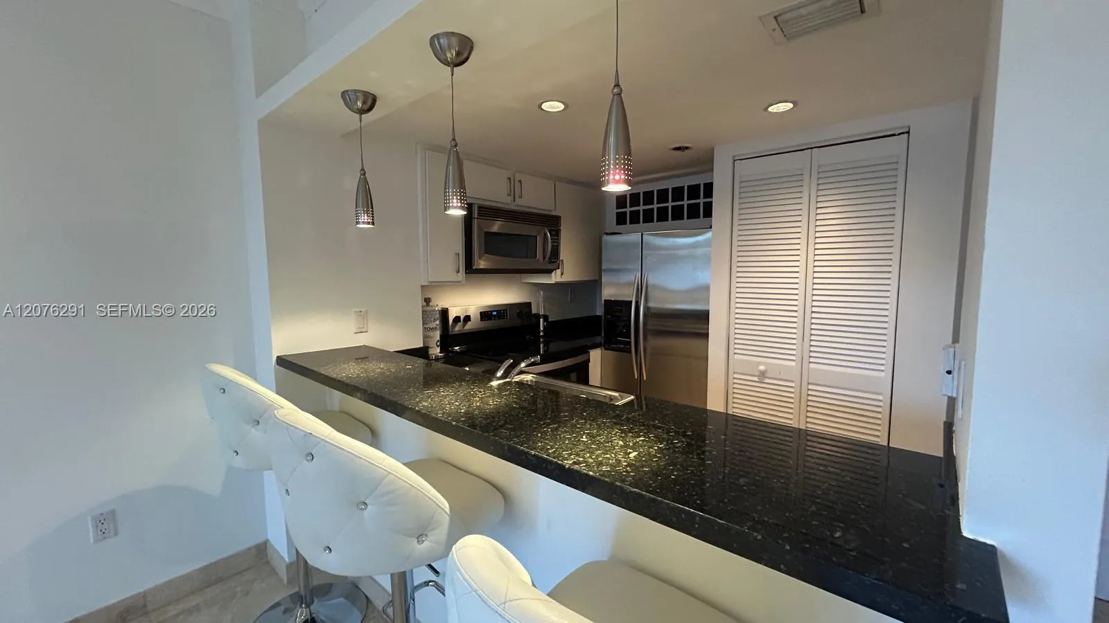 540 Brickell Key Dr # 512, Miami, FL 33131 photo 3