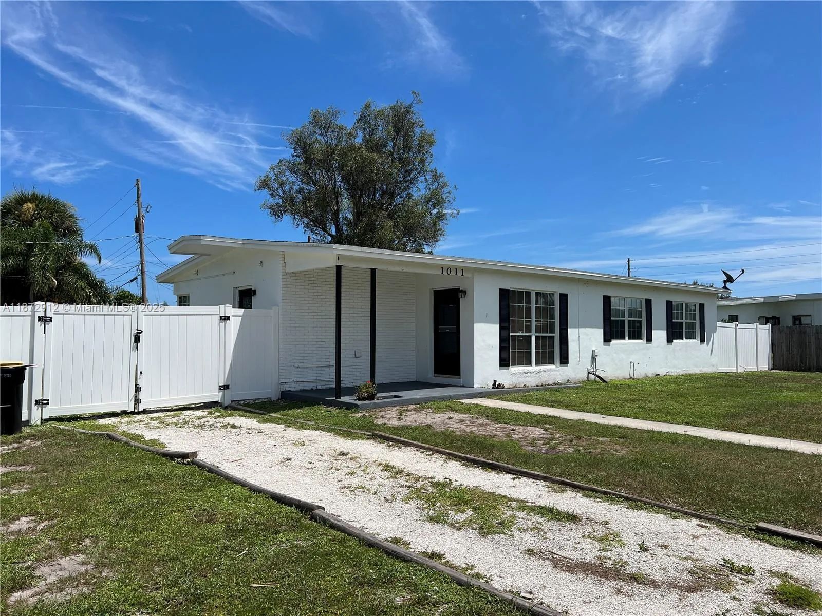 1011 NE Bianca, Palm Bay, FL 32905 photo 2