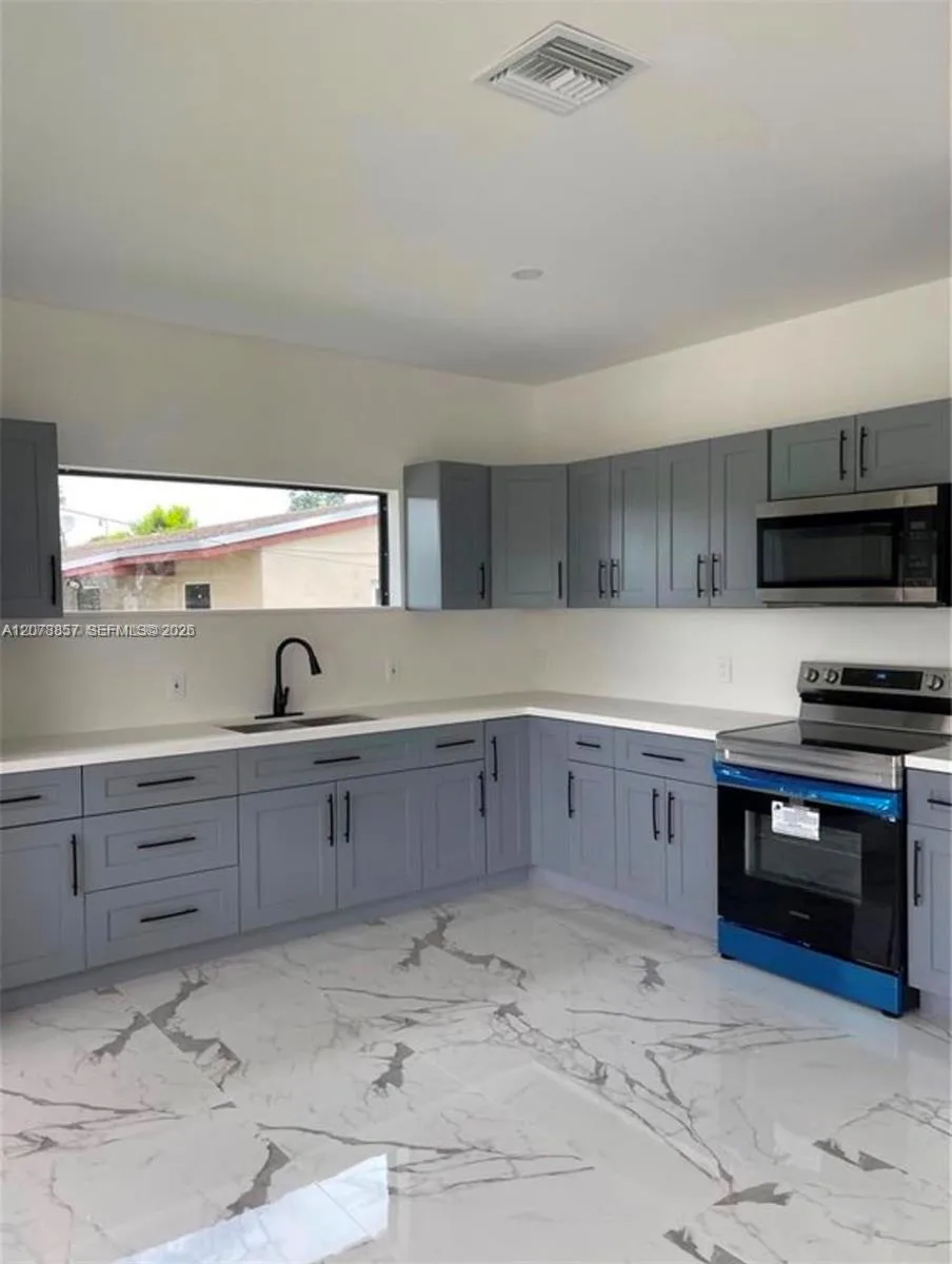 26515 SW 139th Ave # A, Homestead, FL 33032 photo 5