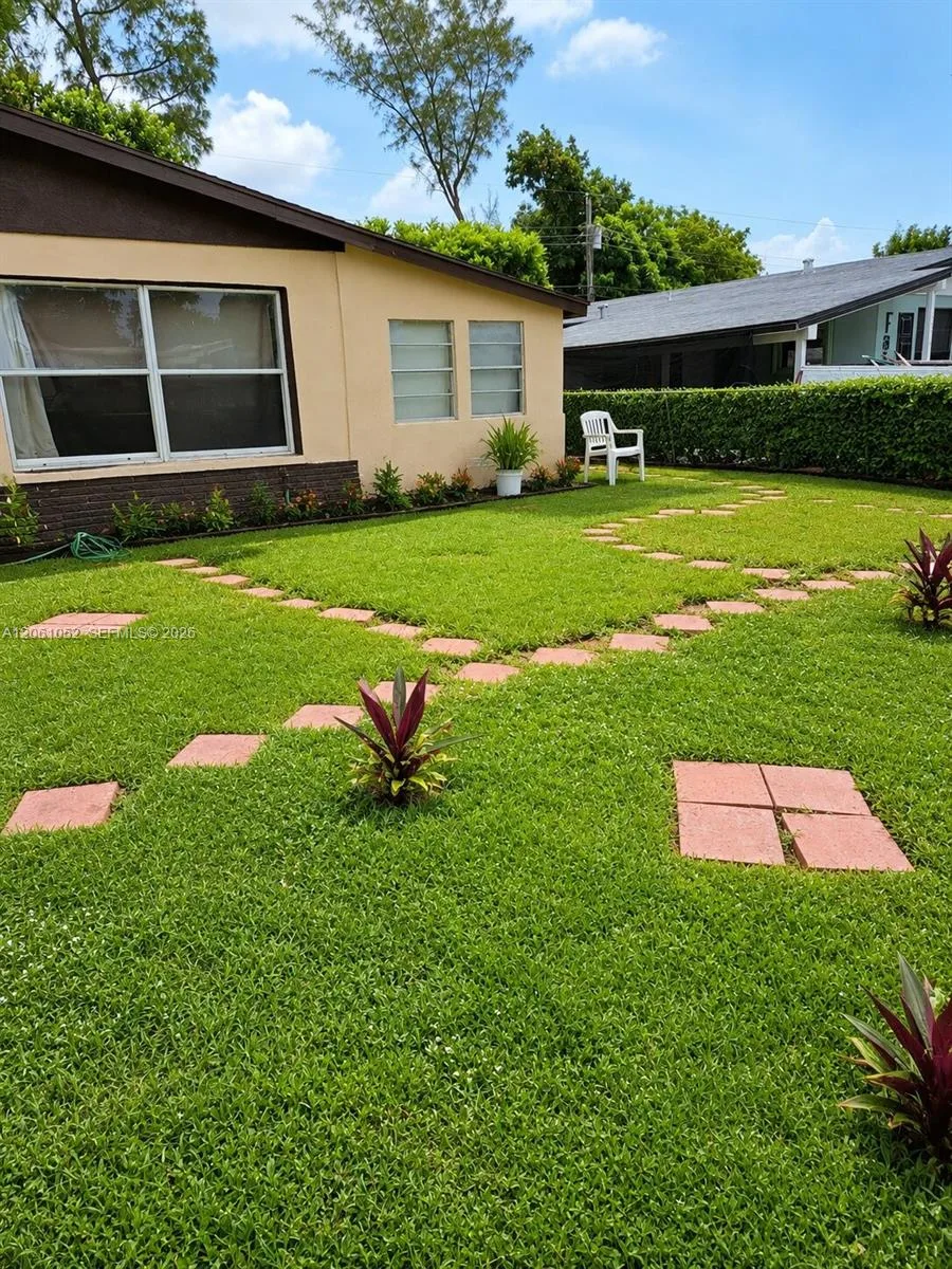 1610 W 11th St, Riviera Beach, FL 33404 photo 2