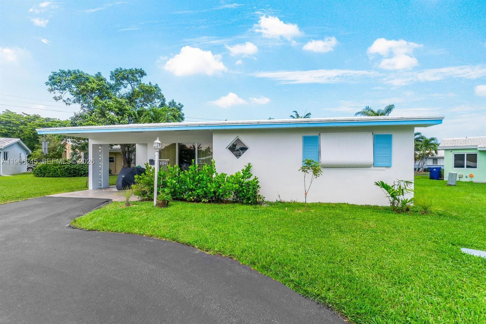3201 Abbott Ln, Hollywood, FL 33021 photo 2