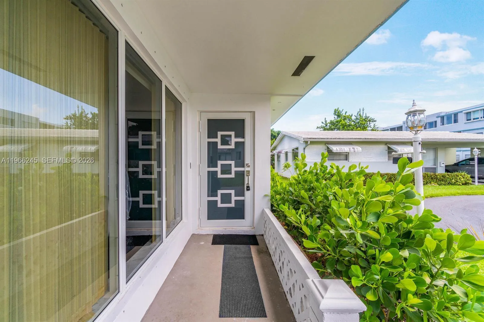 3201 Abbott Ln, Hollywood, FL 33021 photo 4