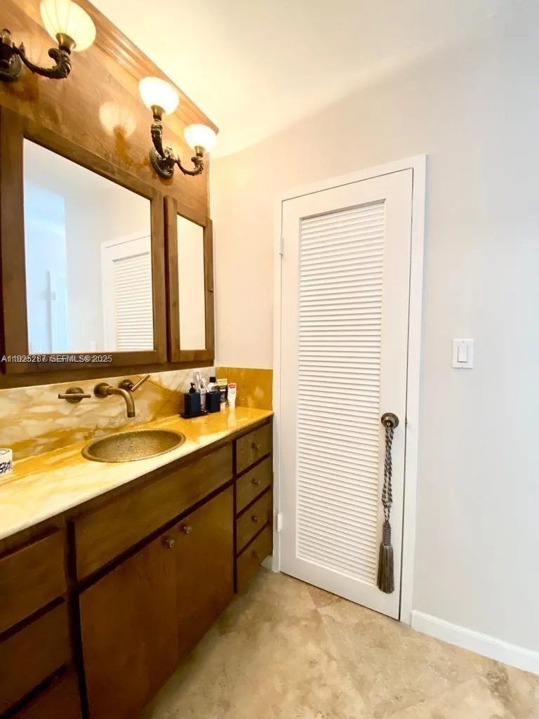 100 Lincoln Rd # 608, Miami Beach, FL 33139 photo 9