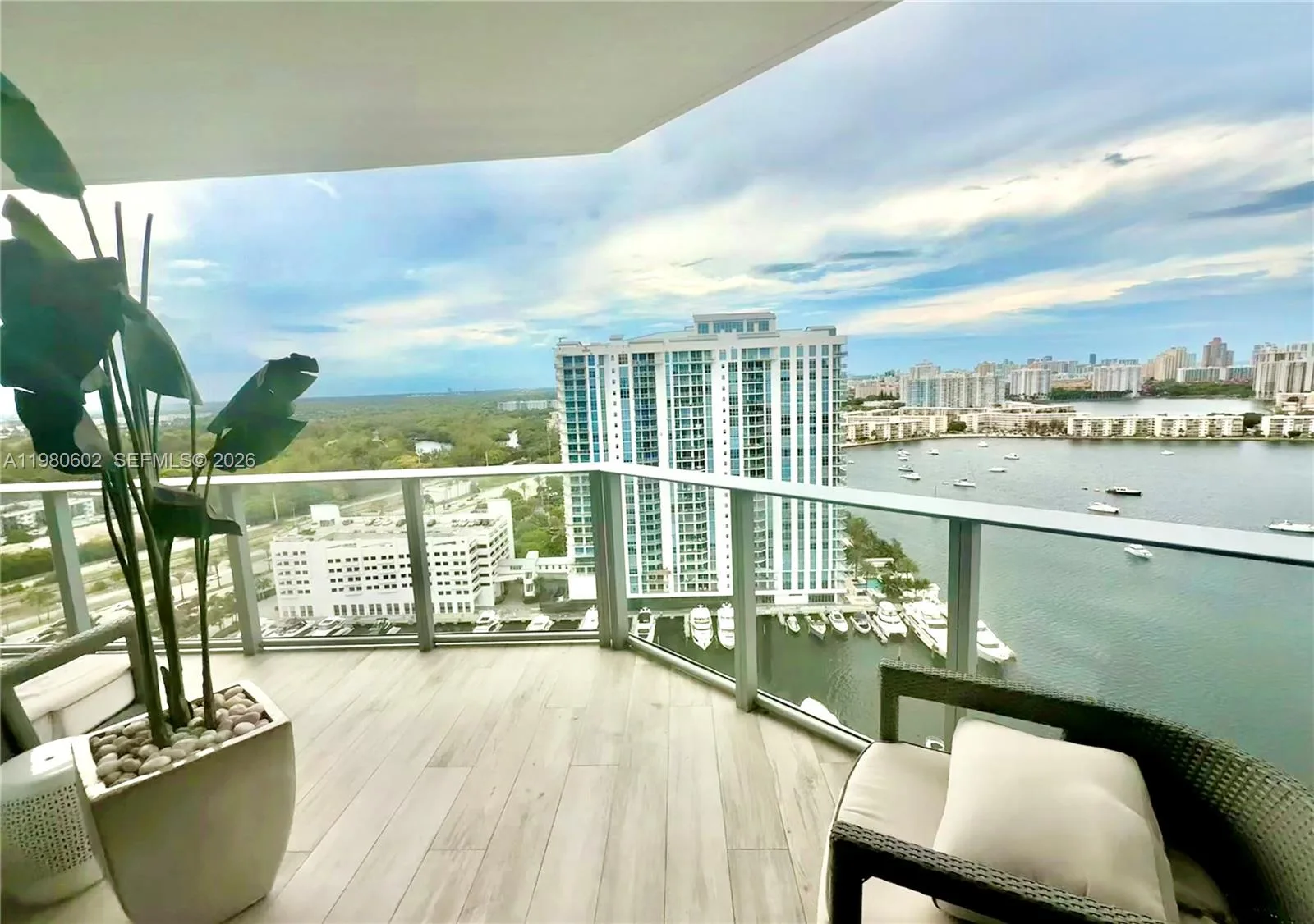 17111 Biscayne Blvd # 2305, North Miami Beach, FL 33160 photo 3