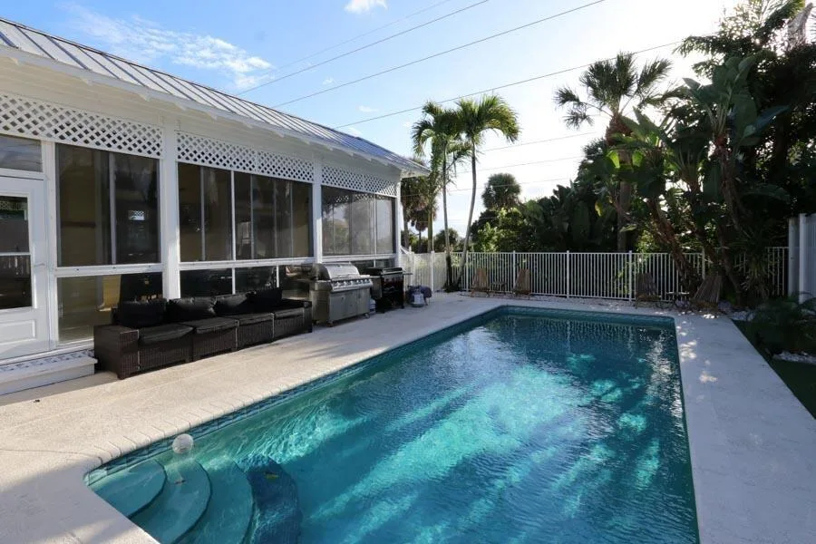 400 Seaside Lane, Juno Beach, FL 33408 photo 4