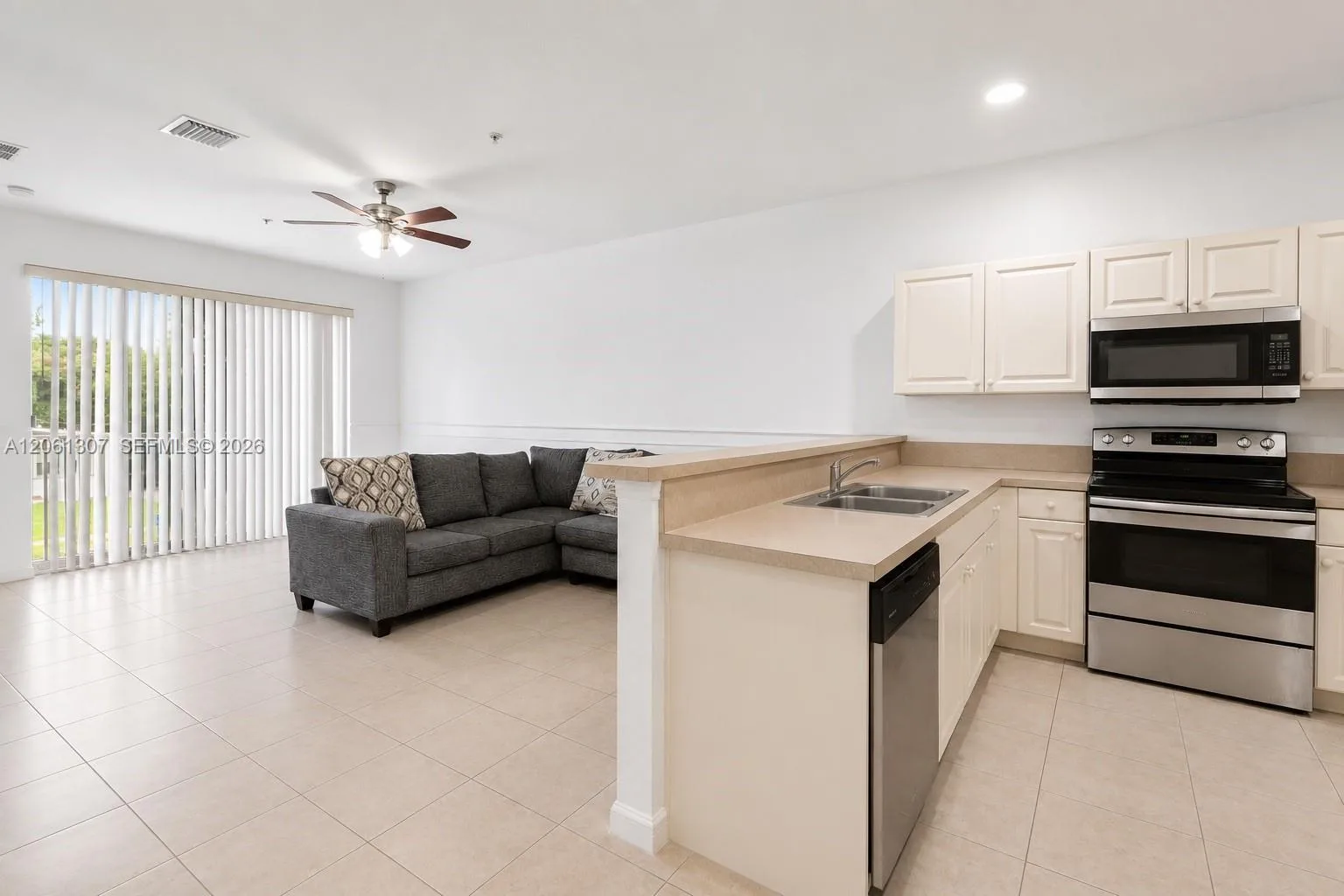 1925 Marsh Harbor Dr # 204, Riviera Beach, FL 33404 photo 3