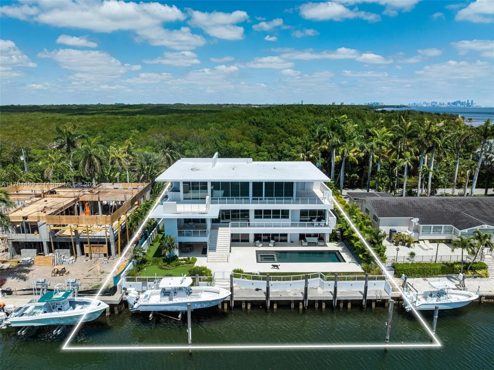 830 Lugo Ave, Coral Gables, FL 33156 photo 2