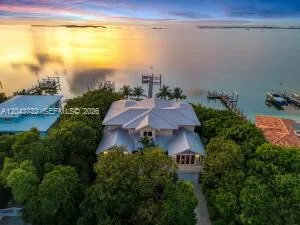 104 Coastal Dr, Key Largo, FL 33037 photo 2