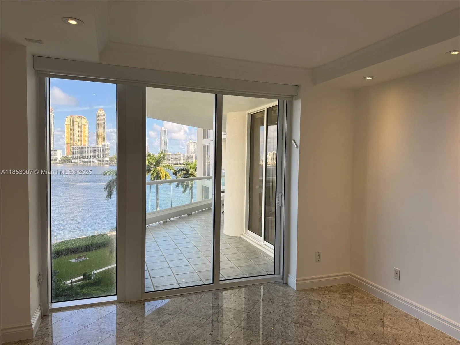 2600 Island Blvd # 505, Aventura, FL 33160 photo 12