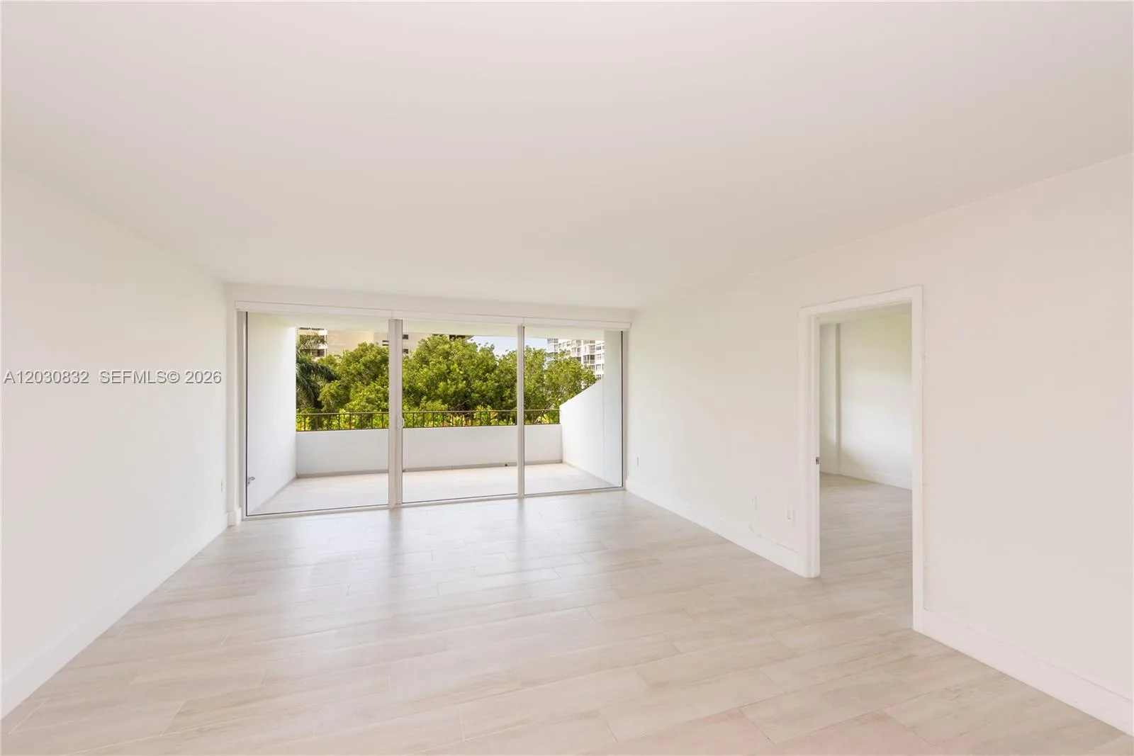 155 Ocean Lane Dr # 403, Key Biscayne, FL 33149