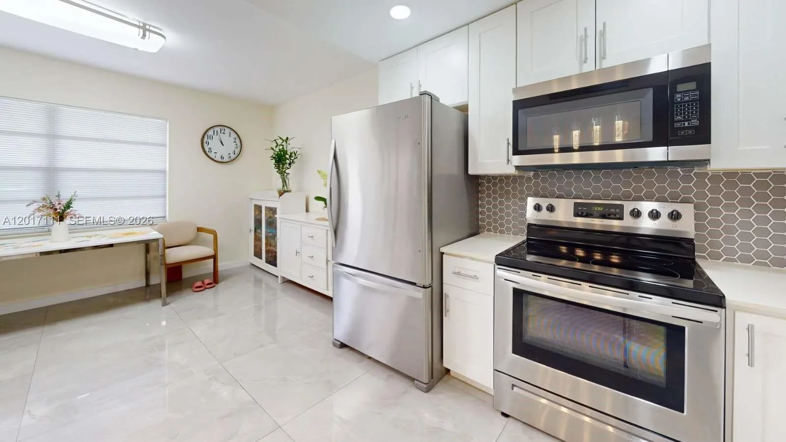 325 Wellington G # G, West Palm Beach, FL 33417 photo 8