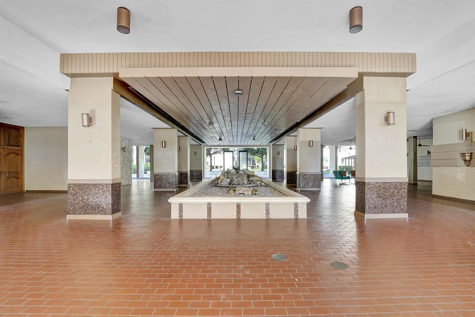 2802 N 46th Avenue # B620, Hollywood, FL 33021 photo 3