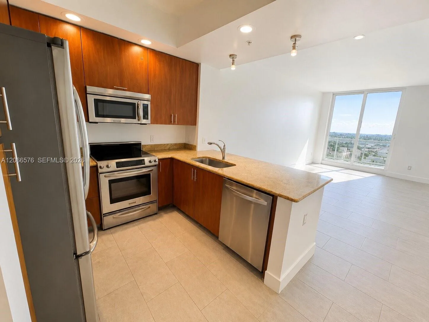315 NE 3rd Ave # 2009, Fort Lauderdale, FL 33301 photo 4