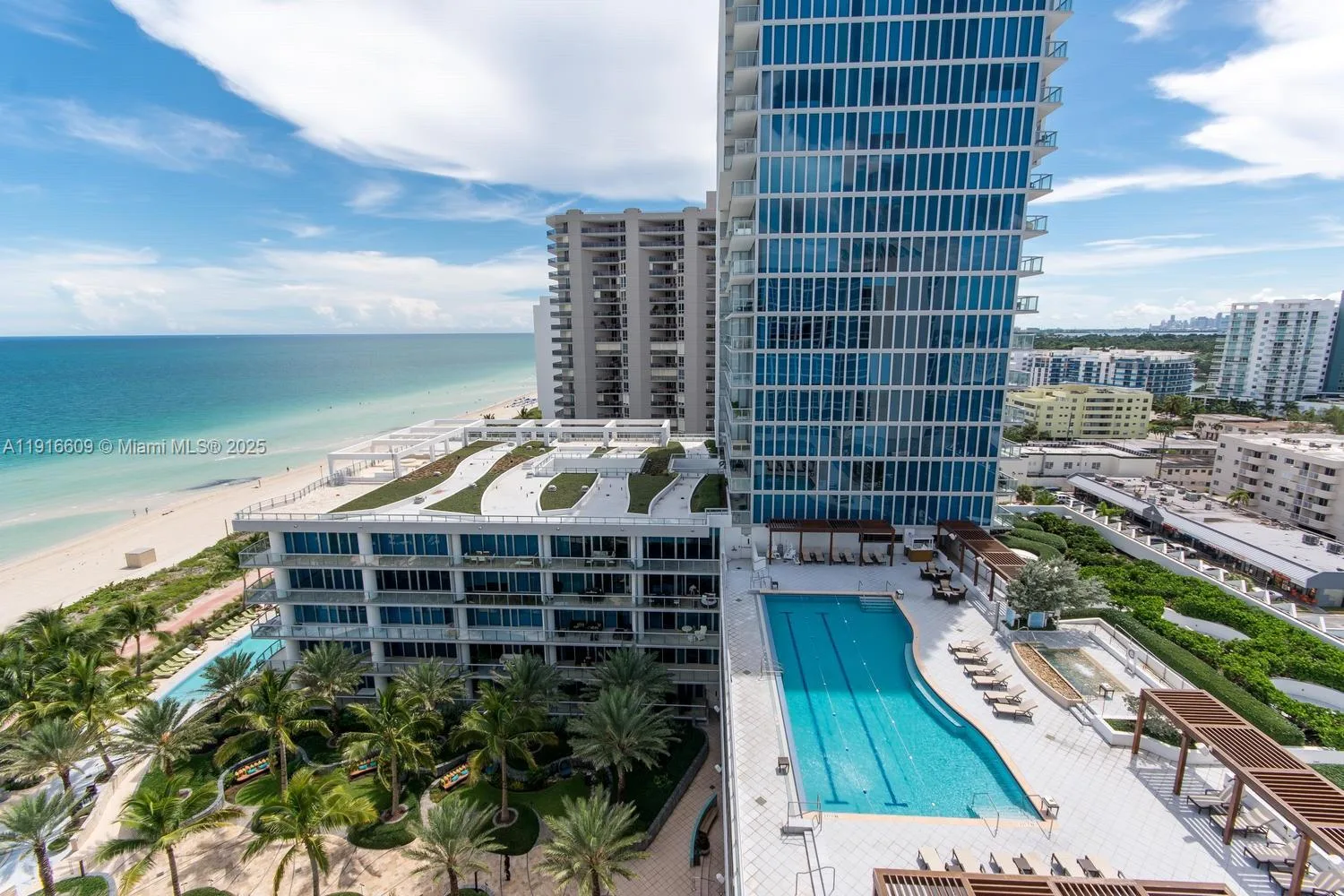 6801 Collins Ave # PH06, Miami Beach, FL 33141