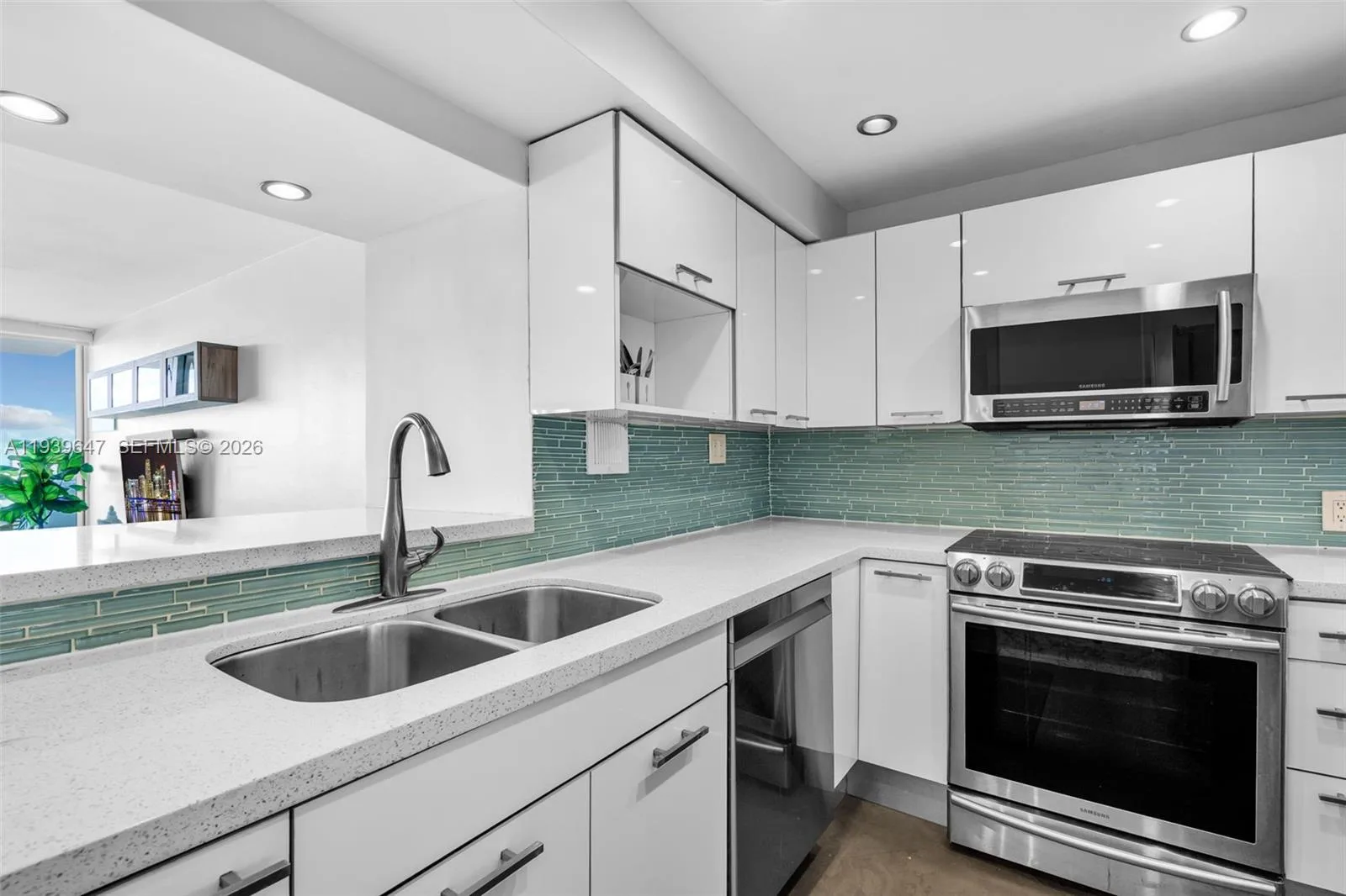 1200 West Ave # 910, Miami Beach, FL 33139 photo 9