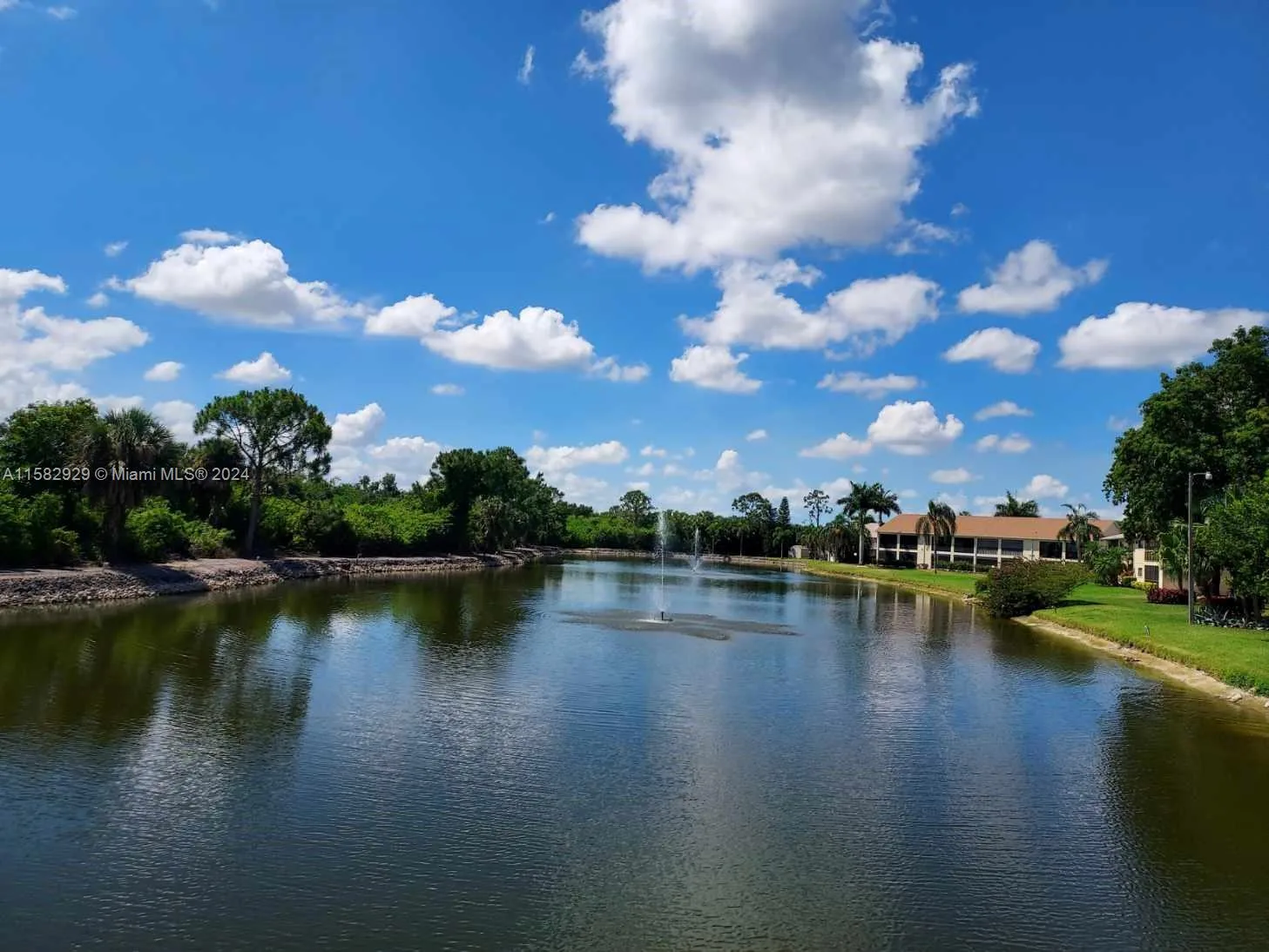 5761 Foxlake Dr # Unit #A, Other City - In The State Of Florida, FL 33917 photo 2