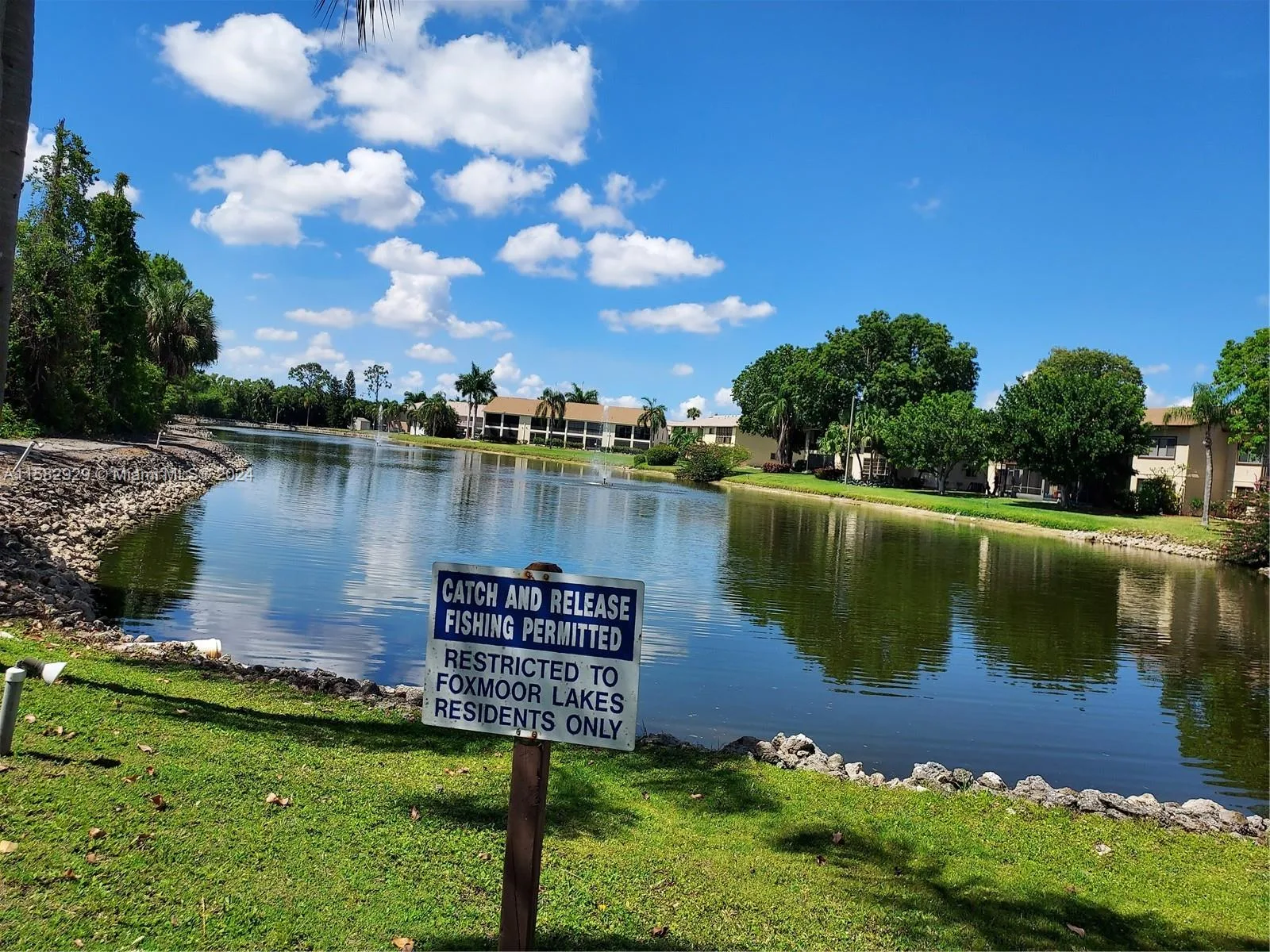 5761 Foxlake Dr # Unit #A, Other City - In The State Of Florida, FL 33917 photo 3