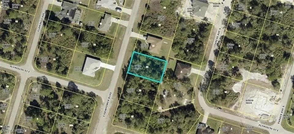 553 Eisenhower Boulevard, Lehigh Acres, FL 33974 photo 2