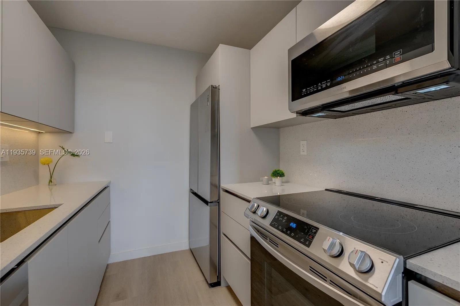 2000 NE 135th St # 908, North Miami, FL 33181 photo 8