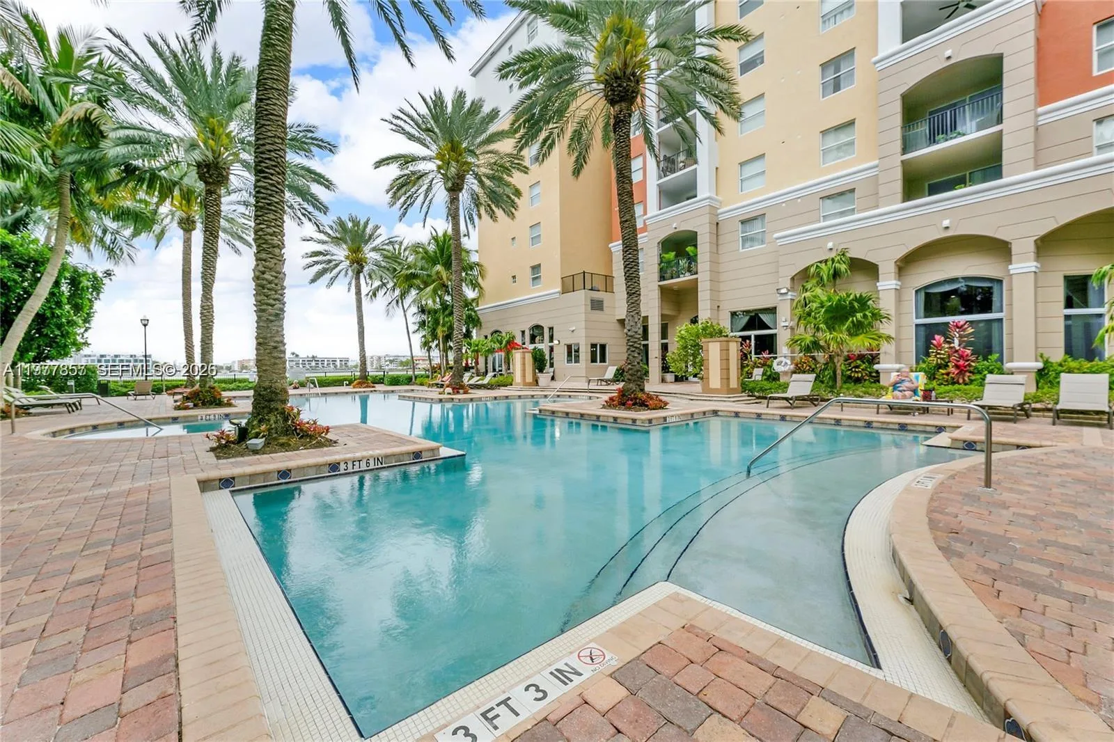 17100 N Bay Rd # 1810, Sunny Isles Beach, FL 33160