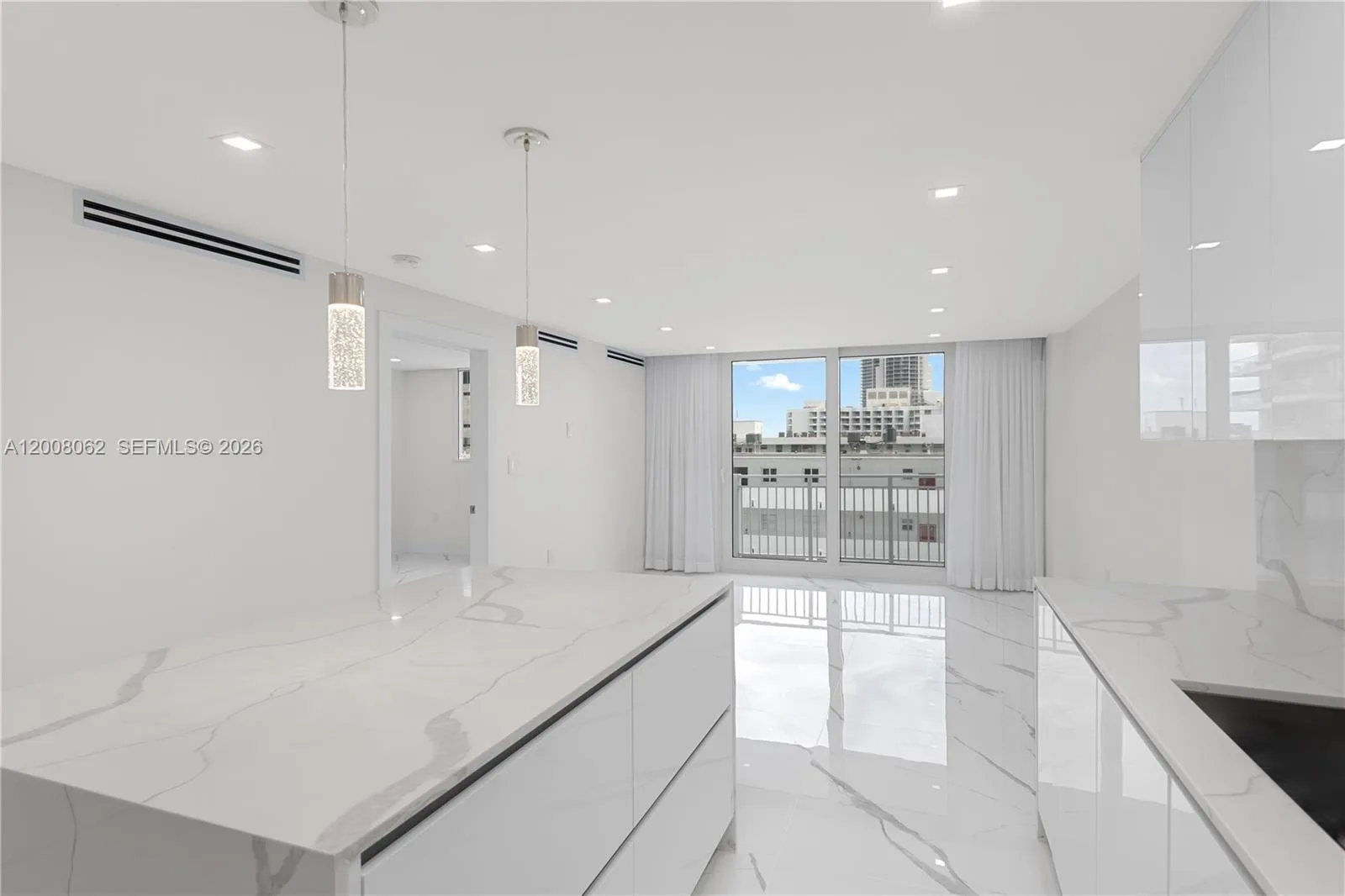 345 Ocean Dr # 708, Miami Beach, FL 33139